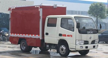 東風(fēng)雙排福瑞卡舞臺(tái)車